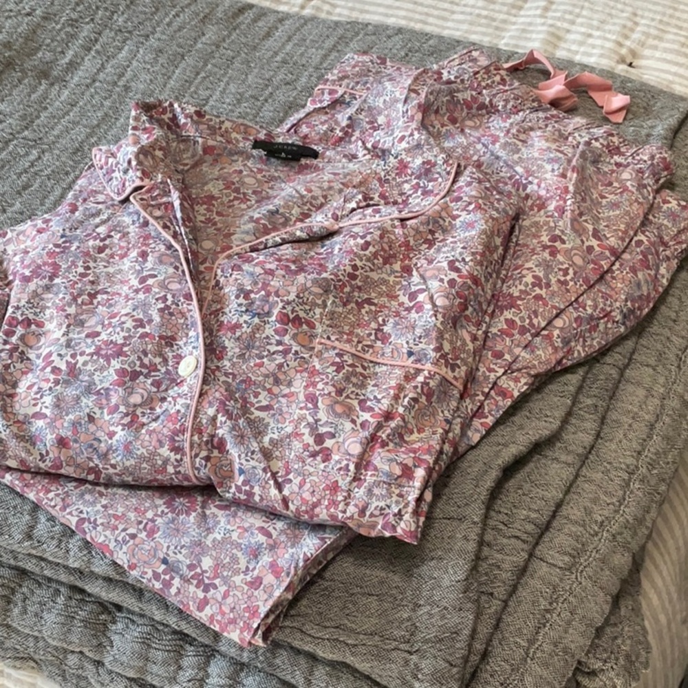 EUC J Crew Cotton long Sleeve Floral Pajama Set L